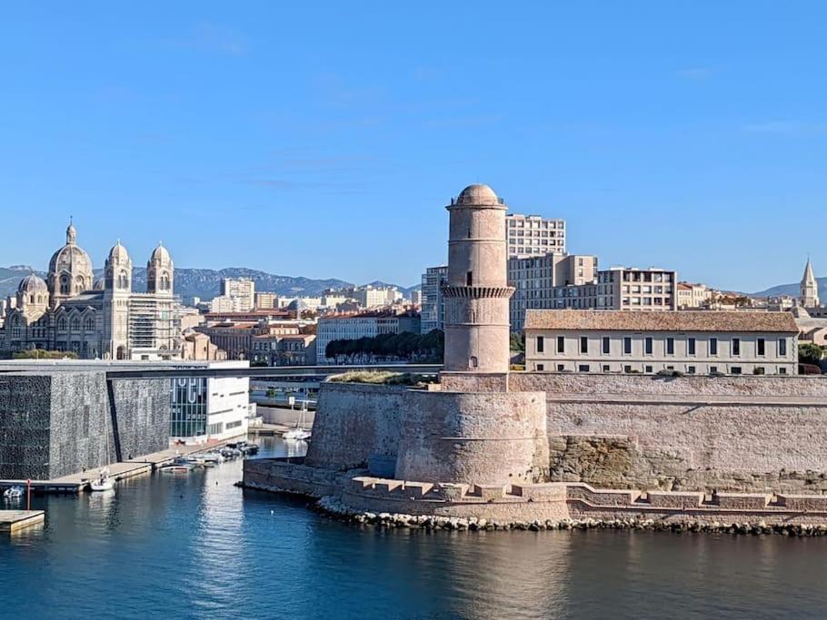 Escapade Marseillaise Pres Des Terrasses Du Port Apartment Marseille Bagian luar foto
