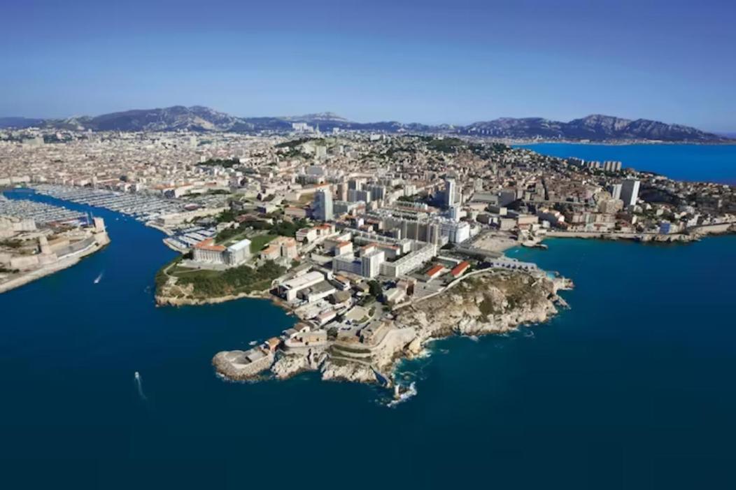 Escapade Marseillaise Pres Des Terrasses Du Port Apartment Marseille Bagian luar foto